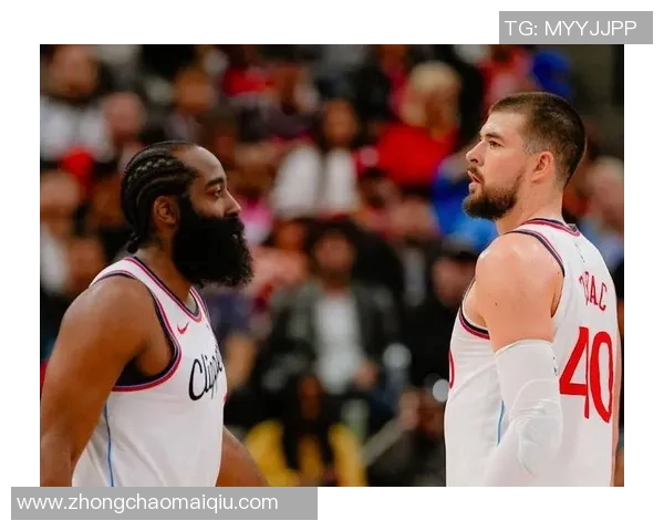 快船三巨头同场14分钟展现默契轻松净胜对手3分